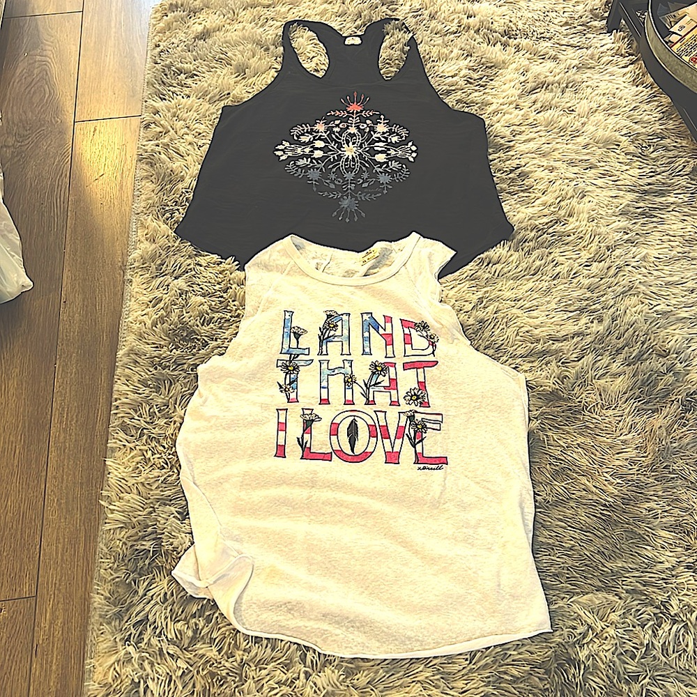Women's O'Neill Tank Top, Size XL BL & WH graphic 2 for $20